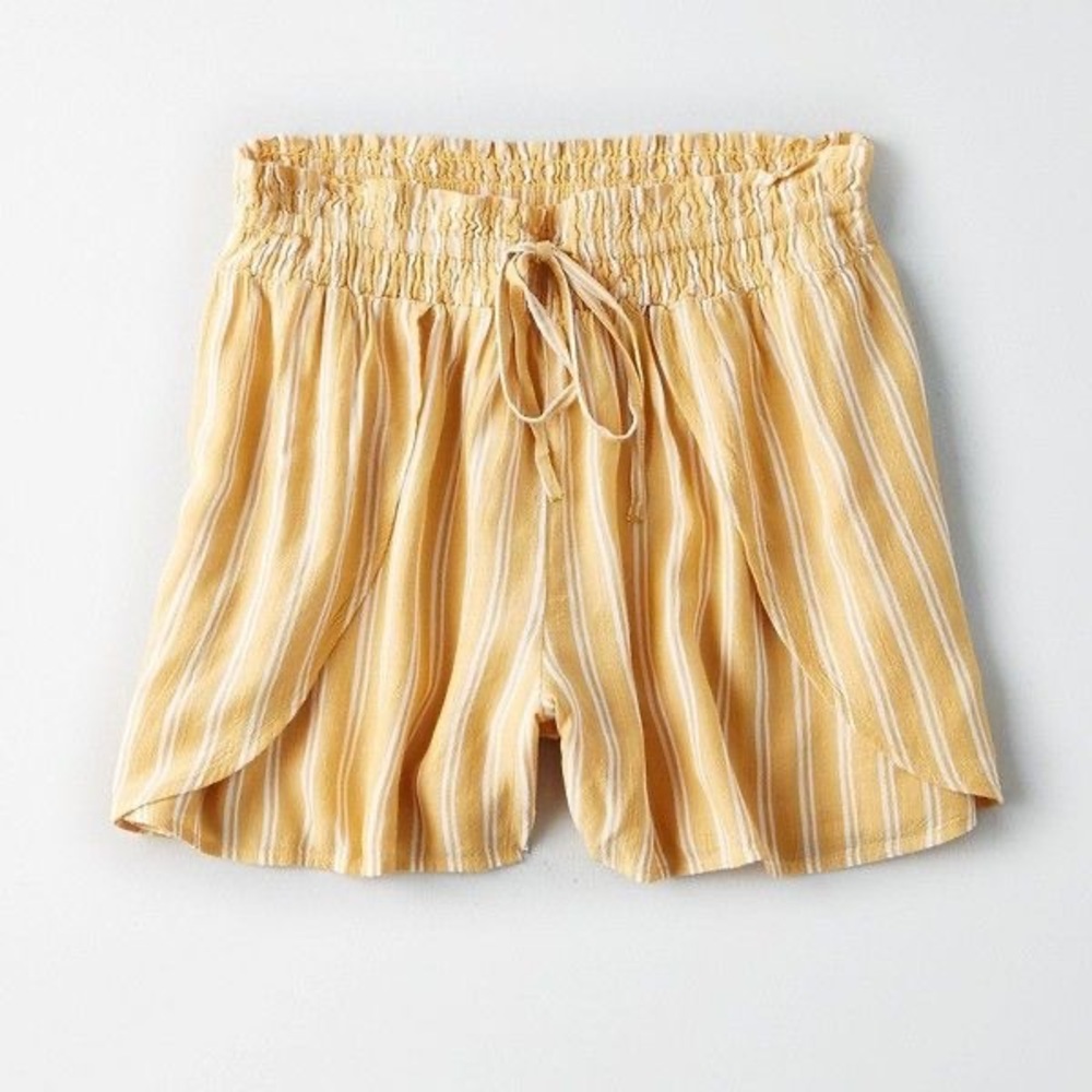 Yellow American Eagle striped dolphin shorts